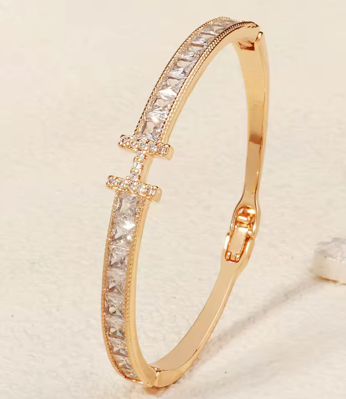 Luxury H-Letter Gold Zircon Bracelet for Women